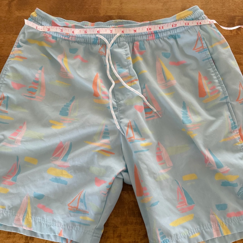 TBBC Tortola Swim Trunks Sandyport Sailboats Size Medium - Picture 7 of 8